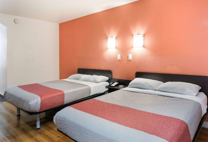 Motel 6fort Worth, Tx  Seminary