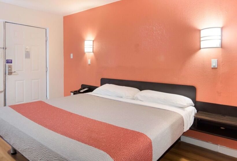 Motel 6fort Worth, Tx  Seminary