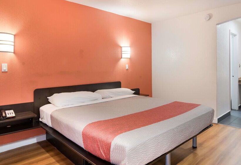 Motel 6fort Worth, Tx  Seminary