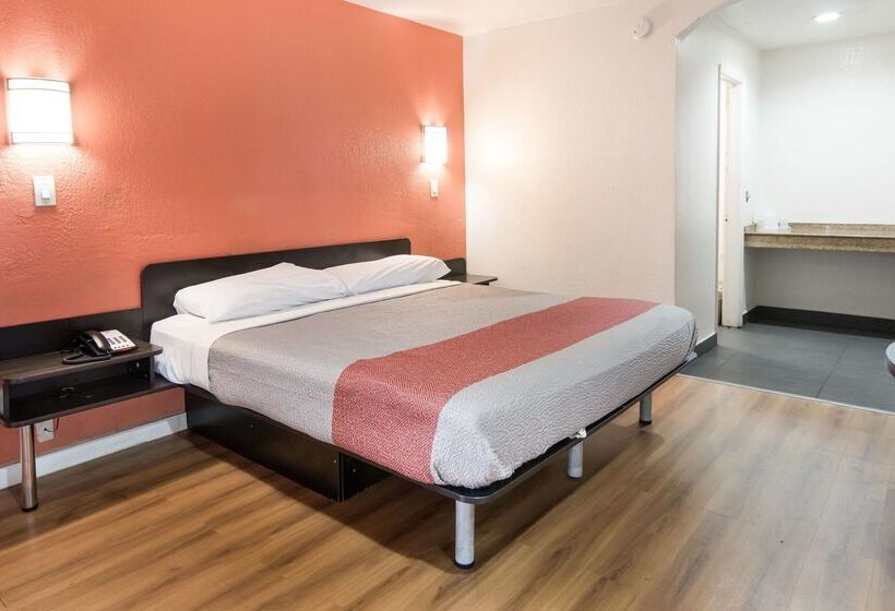 Motel 6fort Worth, Tx  Seminary