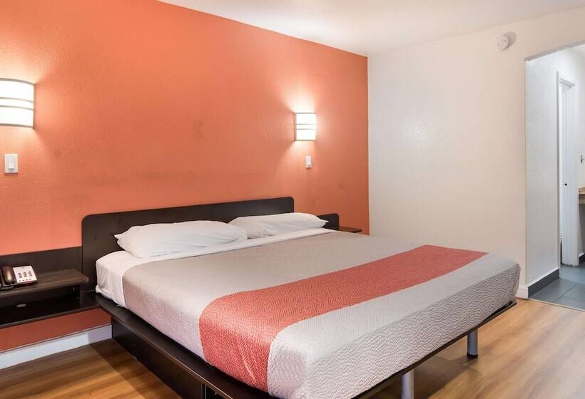 Motel 6fort Worth, Tx  Seminary