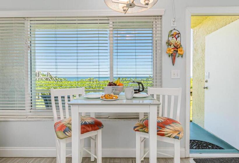 Tuckaway Shores Resort