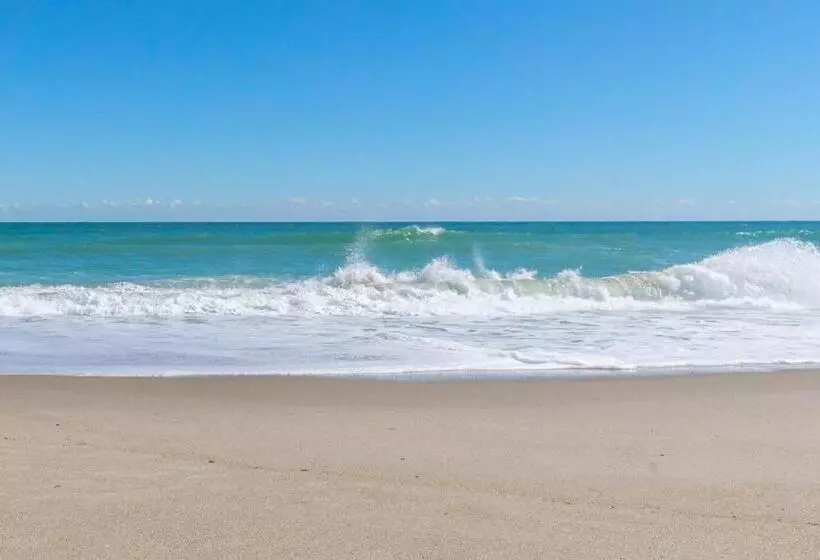 Tuckaway Shores Resort