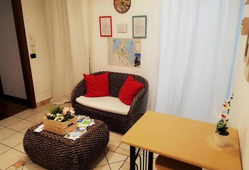 پانسیون De Rossi Holiday