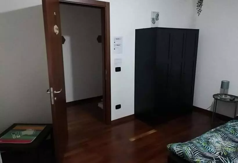 پانسیون De Rossi Holiday