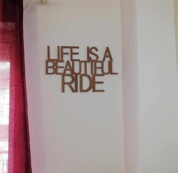 پانسیون De Rossi Holiday