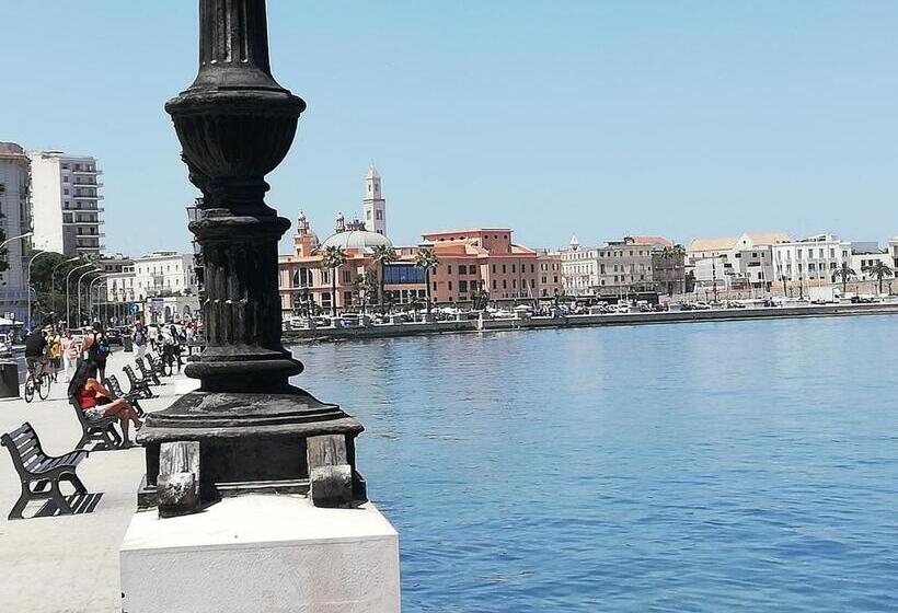 پانسیون De Rossi Holiday