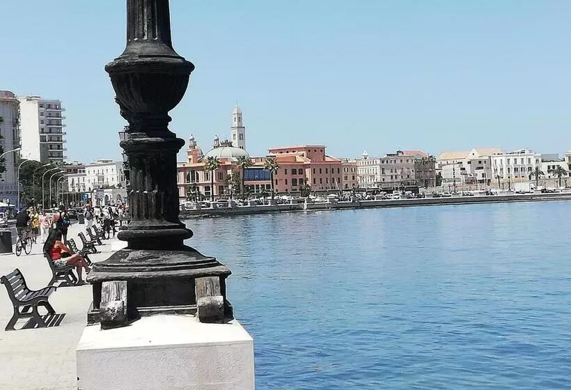 پانسیون De Rossi Holiday