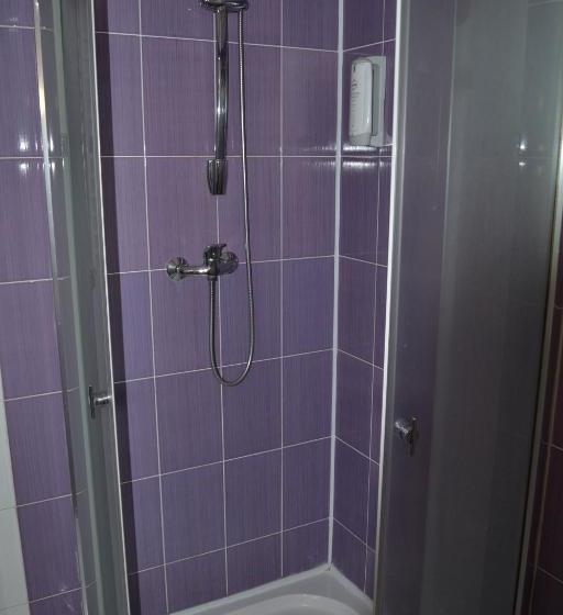 ユースホステル Piligrim 3