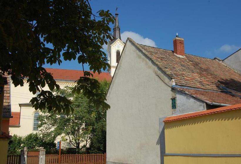 Belvárosi Panzió Pápa