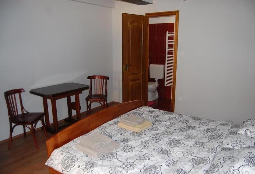 Belvárosi Panzió Pápa