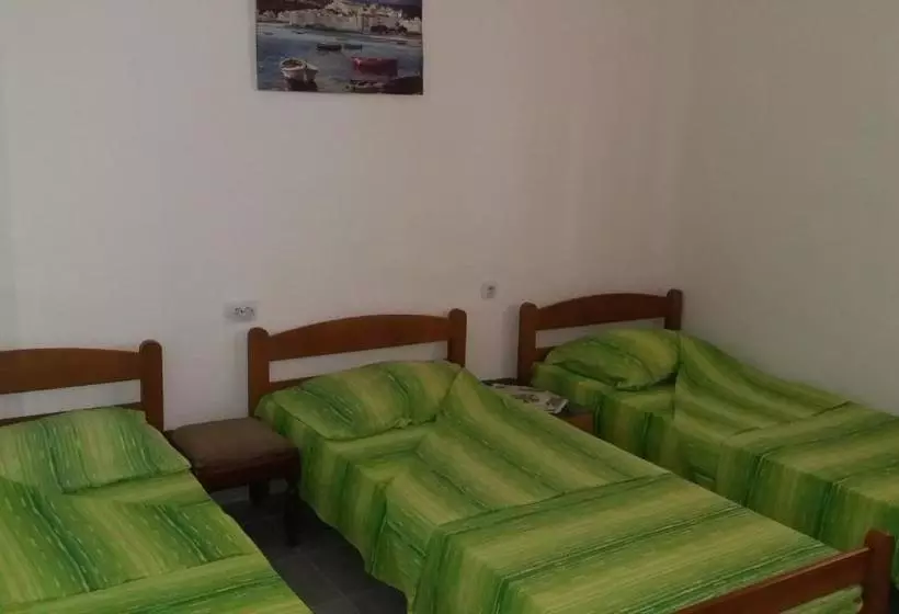 Majatalo Rooms Sijak