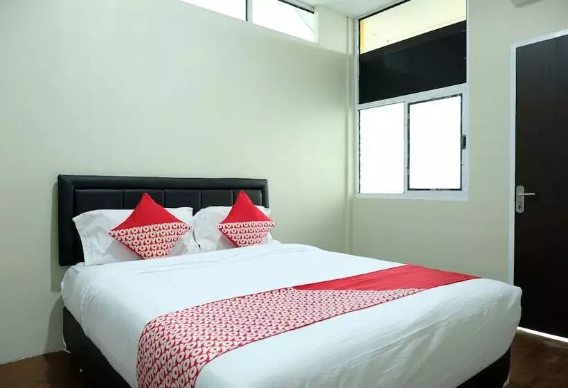 Retkeilymaja Guest House D'makmoer By Oyo Rooms