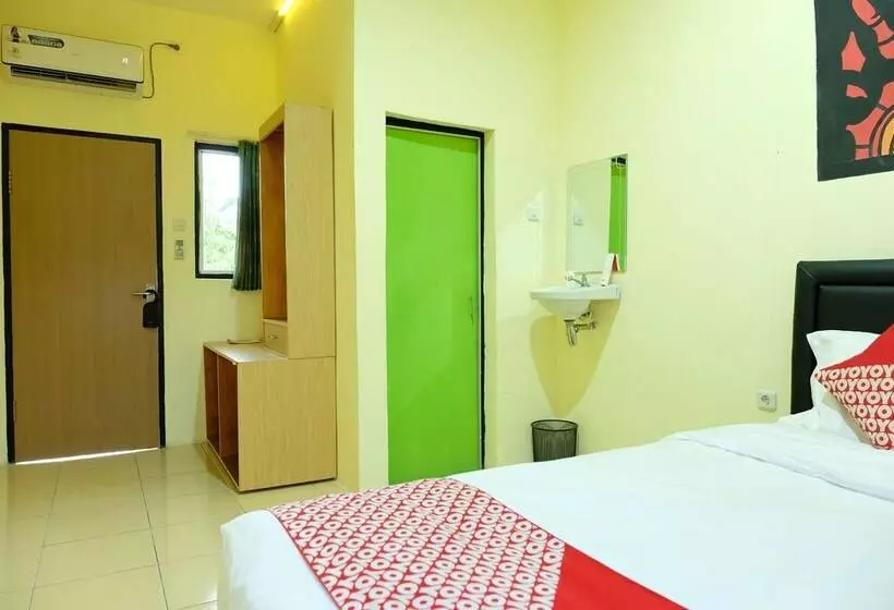 Retkeilymaja Guest House D'makmoer By Oyo Rooms