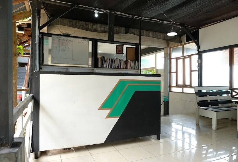 旅馆 Guest House D'makmoer By Oyo Rooms