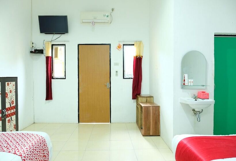 旅馆 Guest House D'makmoer By Oyo Rooms