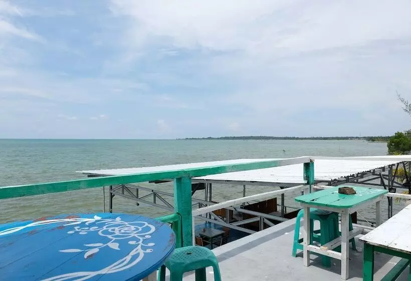 Retkeilymaja Guest House D'makmoer By Oyo Rooms