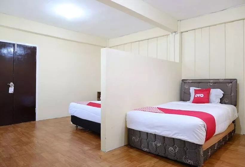 Retkeilymaja Guest House D'makmoer By Oyo Rooms