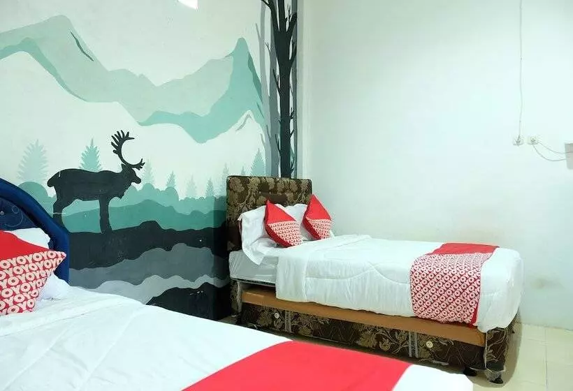Retkeilymaja Guest House D'makmoer By Oyo Rooms