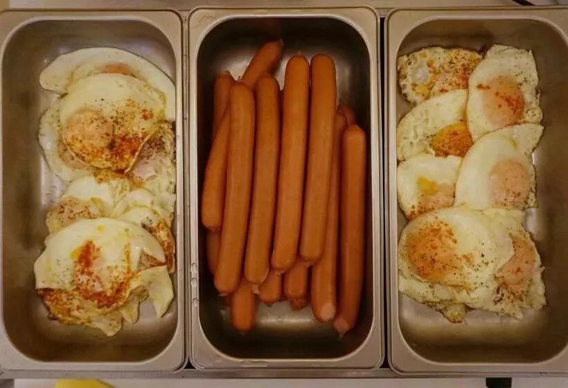 ベッドアンドブレックファースト Anna Panzió & Wellness Siófok