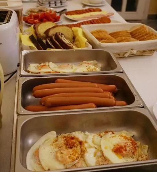 ベッドアンドブレックファースト Anna Panzió & Wellness Siófok