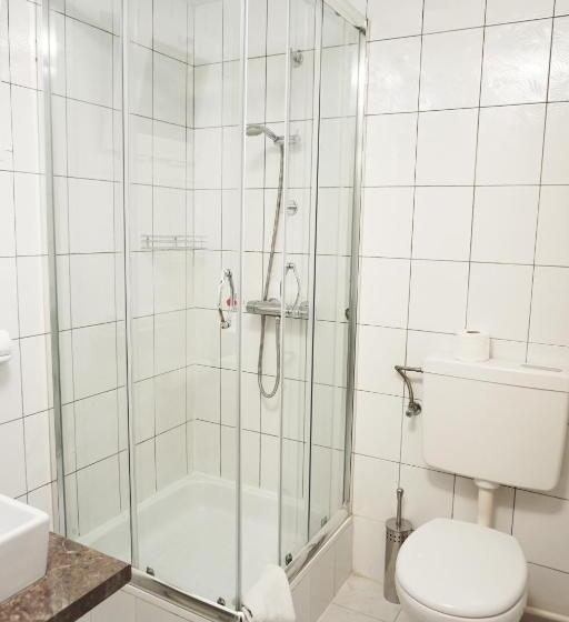 تختخواب و صبحانه Anna Panzió & Wellness Siófok