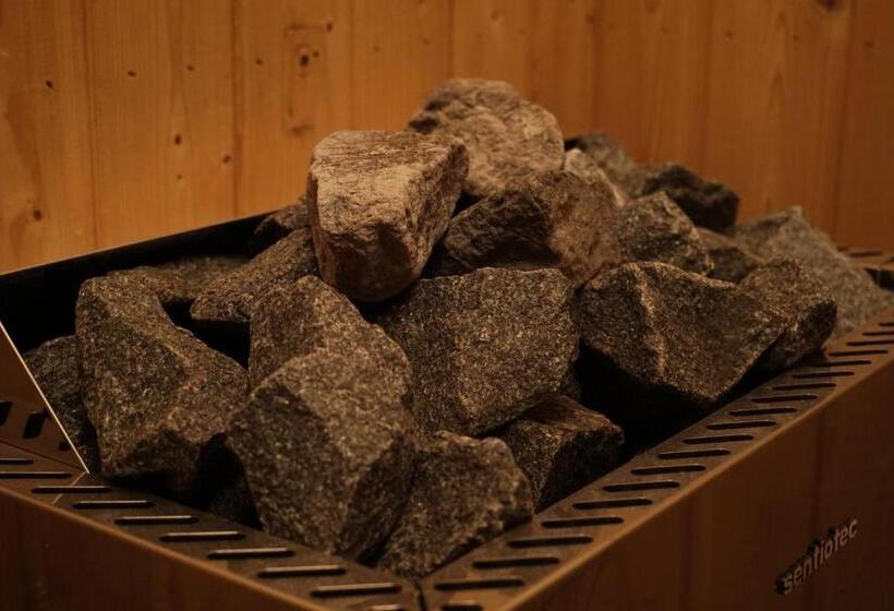 تختخواب و صبحانه Anna Panzió & Wellness Siófok