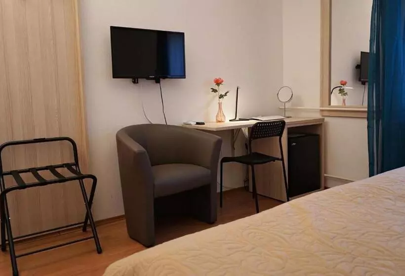 ベッドアンドブレックファースト Anna Panzió & Wellness Siófok