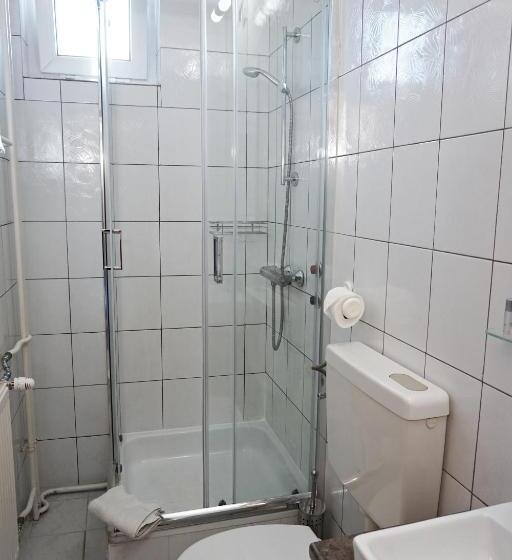 تختخواب و صبحانه Anna Panzió & Wellness Siófok