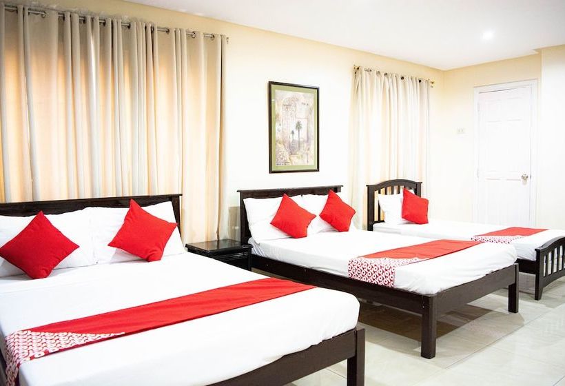 Hotelli 153 Executive Suites By Oyo Rooms
