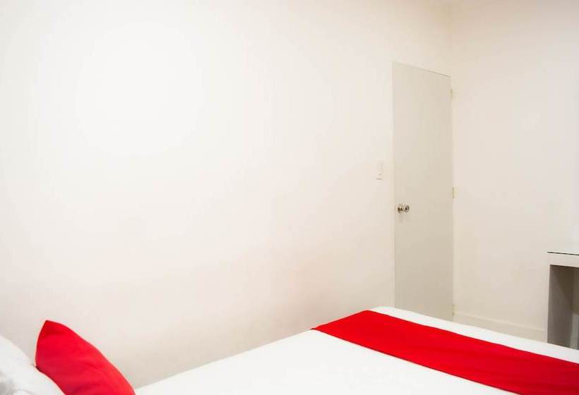 Hotelli 153 Executive Suites By Oyo Rooms