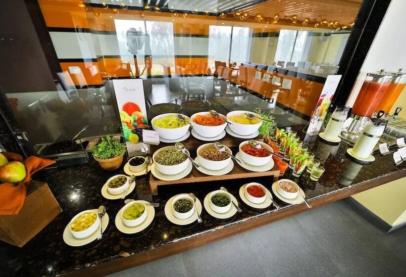 ホテル Cygnett Inn Sea View