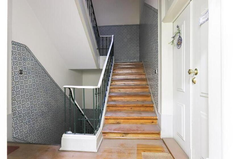 پانسیون Lisbon Silver Flower   Flat In Lisbon Center