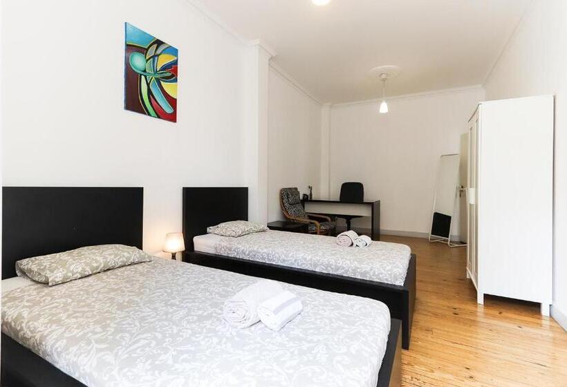 پانسیون Lisbon Silver Flower   Flat In Lisbon Center