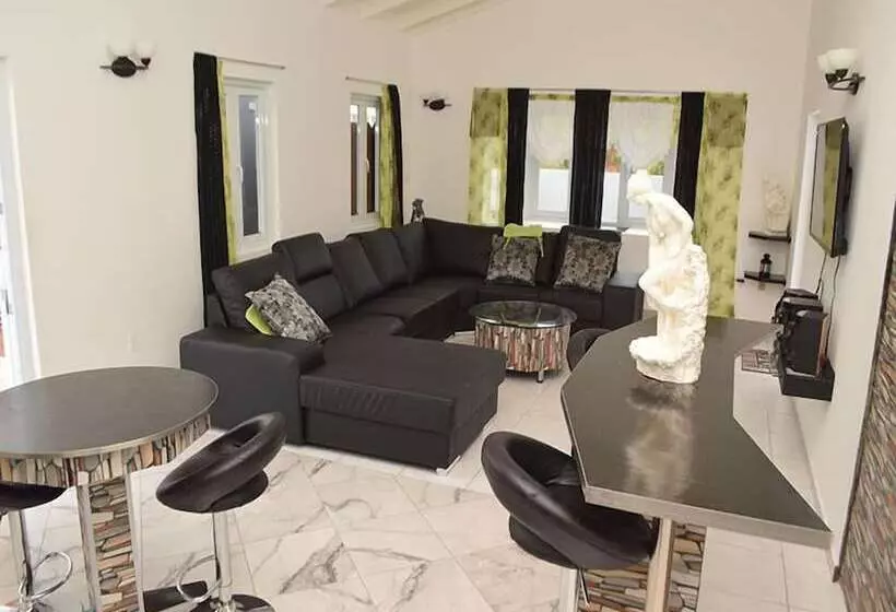 Villa Sweet Dreams