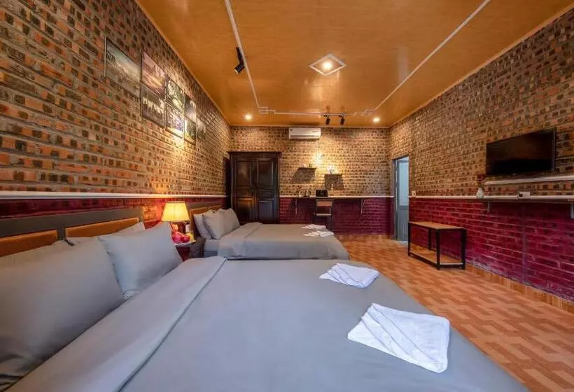 تختخواب و صبحانه Catba Spring Homestay