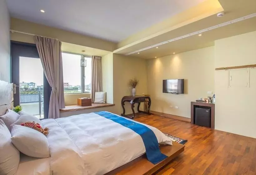 تختخواب و صبحانه Wms Villa