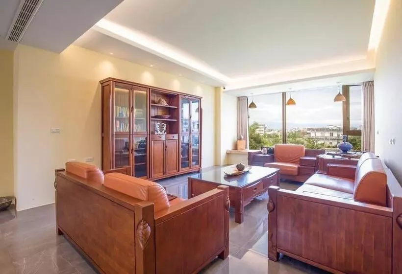 تختخواب و صبحانه Wms Villa