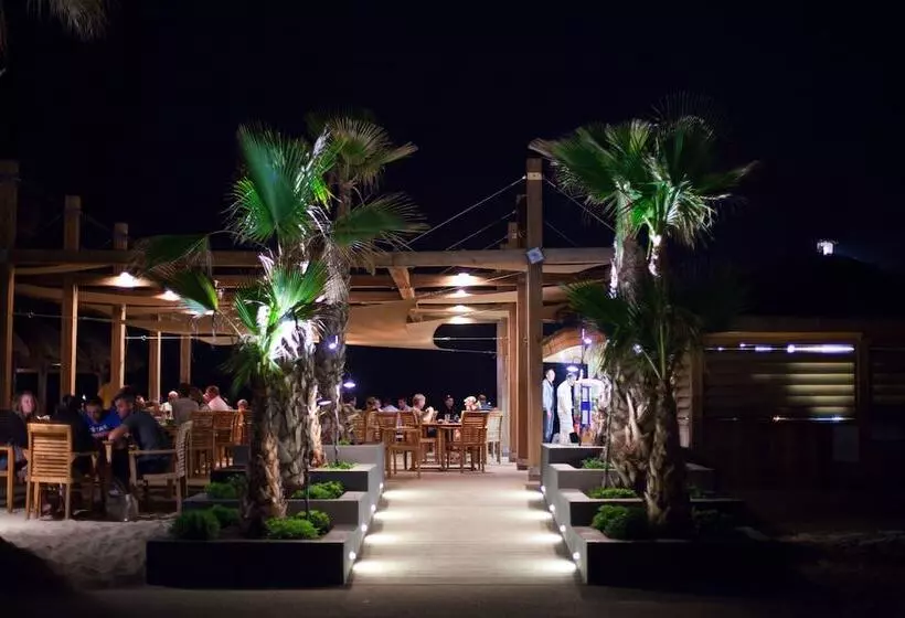 Hotel Azur Beach