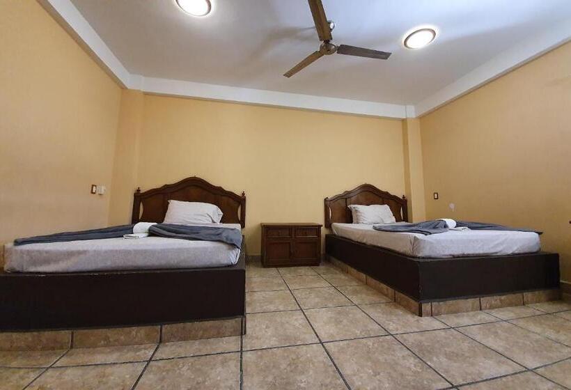 Hotelli Colonos Los Cabos