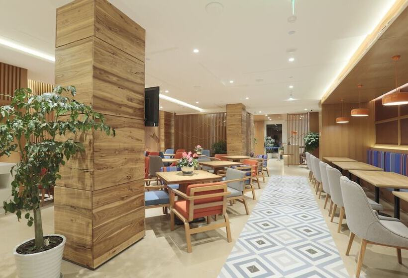 Hotel Holiday Inn Express Jiuzhaigou,only 600 Meters To Jiuzhaigou Park, An Ihg