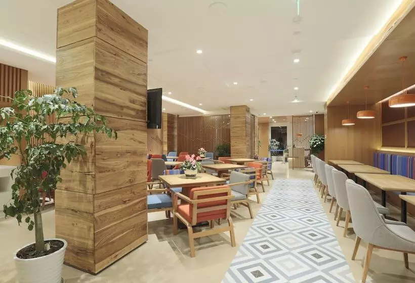 Hotelli Holiday Inn Express Jiuzhaigou,only 600 Meters To Jiuzhaigou Park, An Ihg