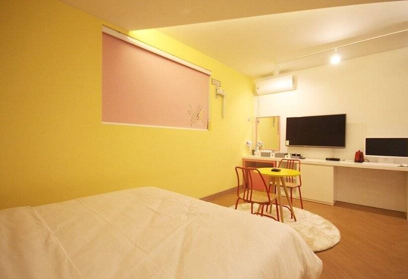 בית מלון כפרי Iksan Fourseason