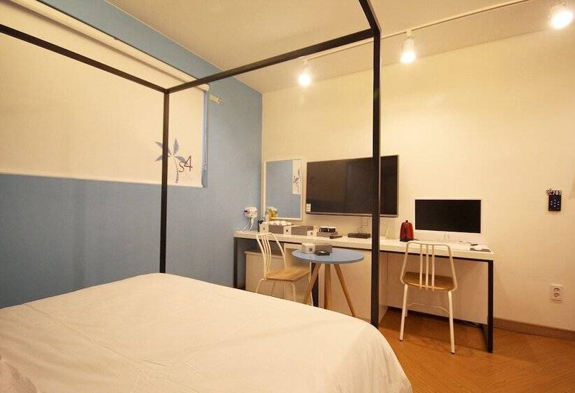 בית מלון כפרי Iksan Fourseason