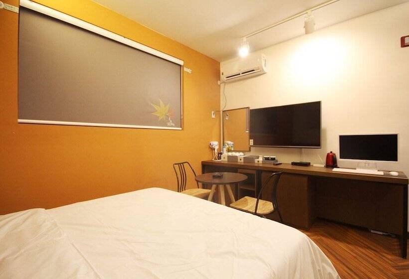 בית מלון כפרי Iksan Fourseason