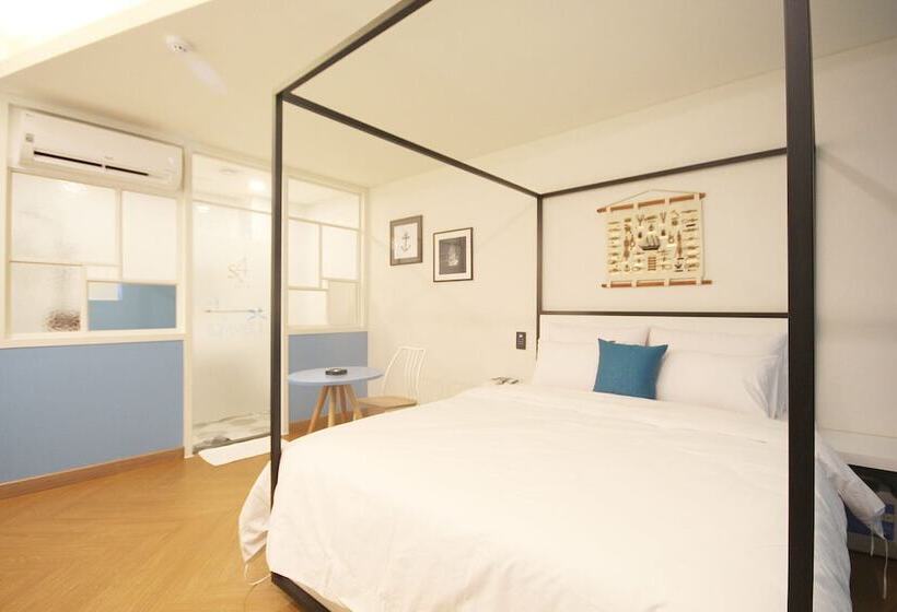 בית מלון כפרי Iksan Fourseason