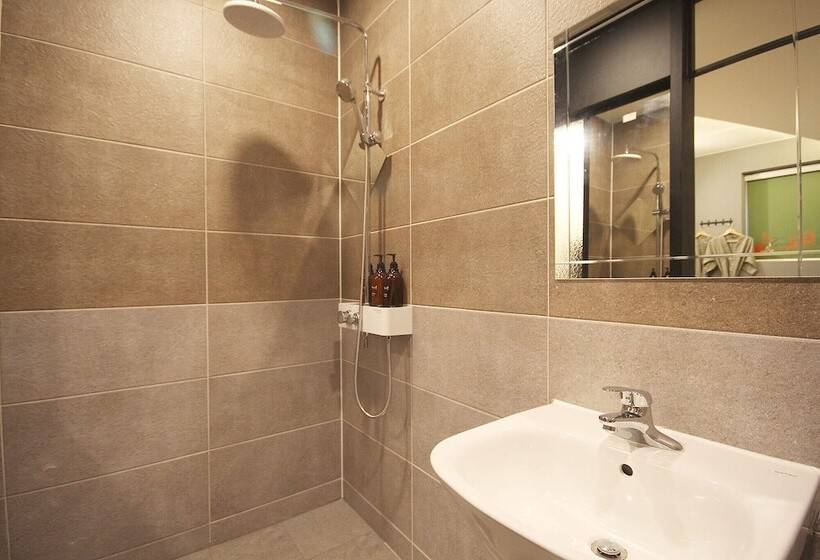 בית מלון כפרי Iksan Fourseason