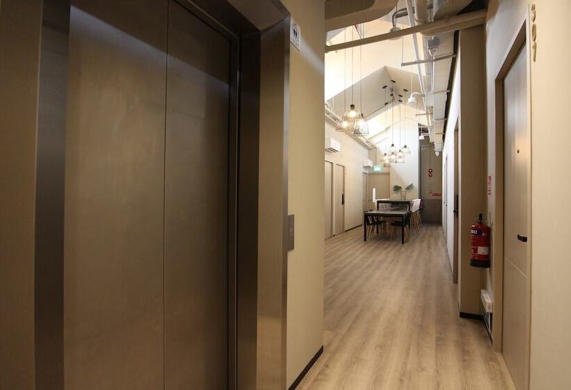 هتل St Signature Jalan Besar, Short Overnight, 13 Hours, 6pm 7am