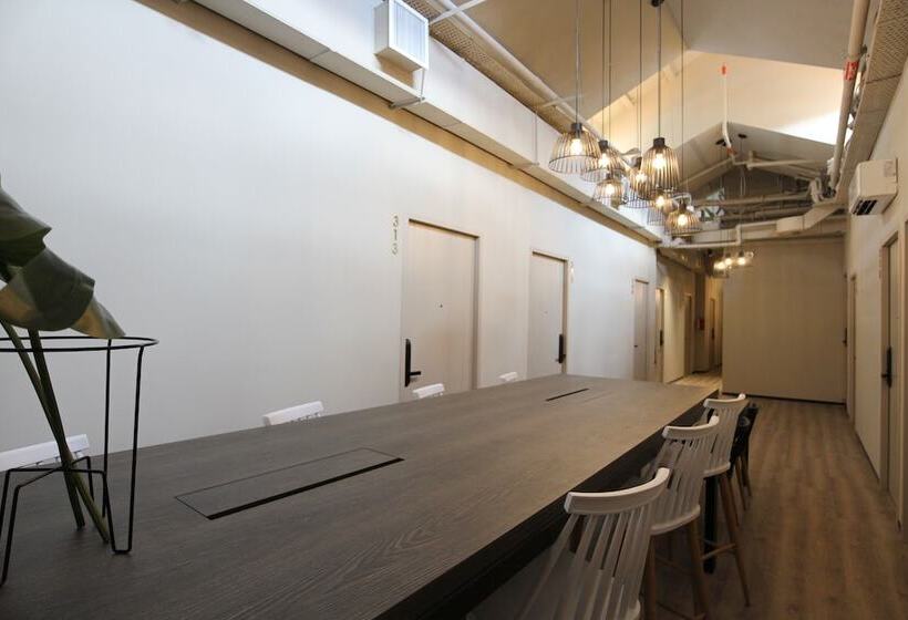 هتل St Signature Jalan Besar, Short Overnight, 13 Hours, 6pm 7am