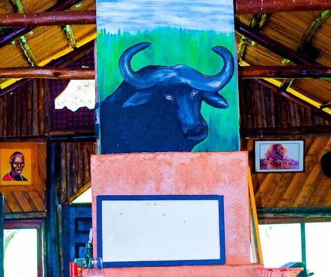 هتل Teen Ranch Camp